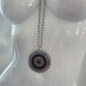 Paparazzi Bold Silver Sunburst Pendant Necklace & Earrings Set